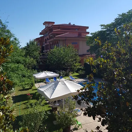 Family Magnolia, Sunny 써니비치