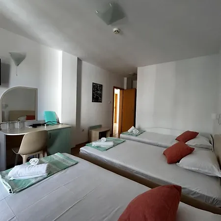 Family Magnolia, Sunny 써니비치