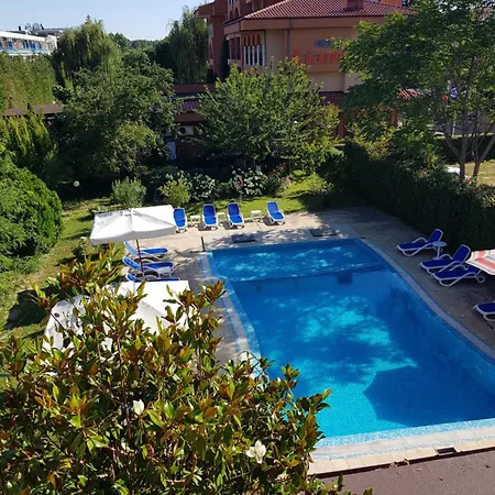 Family Magnolia, Sunny Hotel Slantschew brjag