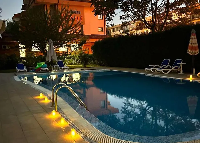 Family Magnolia, Sunny Слънчев бряг