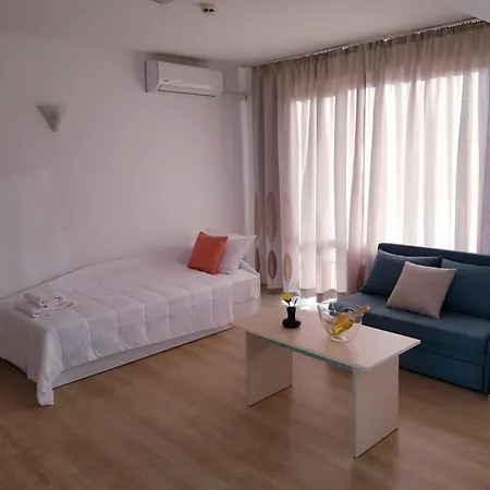 Family Magnolia, Sunny فندق