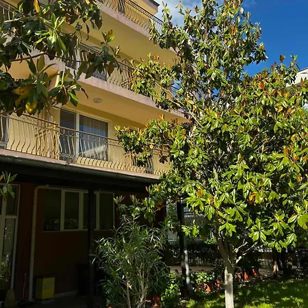 Family Magnolia, Sunny فندق ساني بيتش