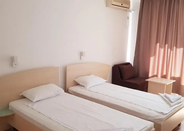 Family Magnolia, Sunny Otel 2*