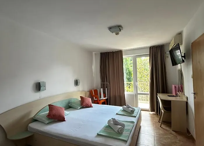 Family Magnolia, Sunny Солнечный берег