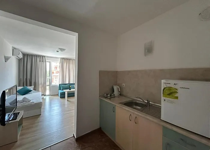 Отель Family Magnolia, Sunny 2*